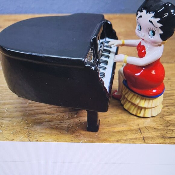 VINTAGE BETTY BOOP PIANO PLAYING MUSIC BOX 1983 - Picture 3 of 10